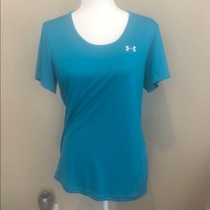 Women’s UA top